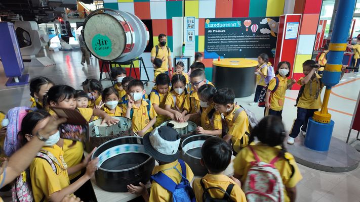 โรงเรียนปรีชานุศาสน์
